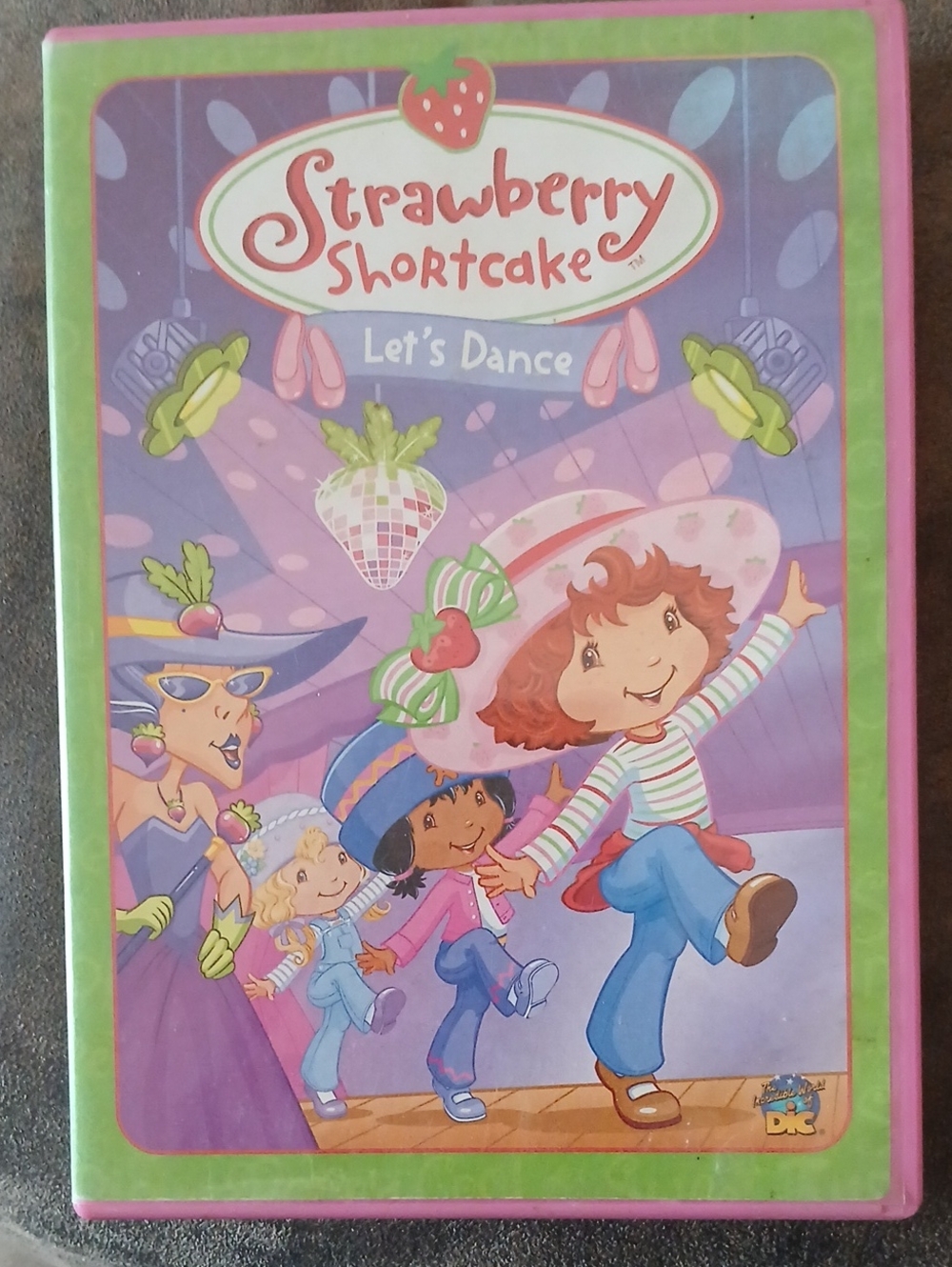 Strawberry Shortcake Let's Dance VHS — Pink, Purple, Green Cover